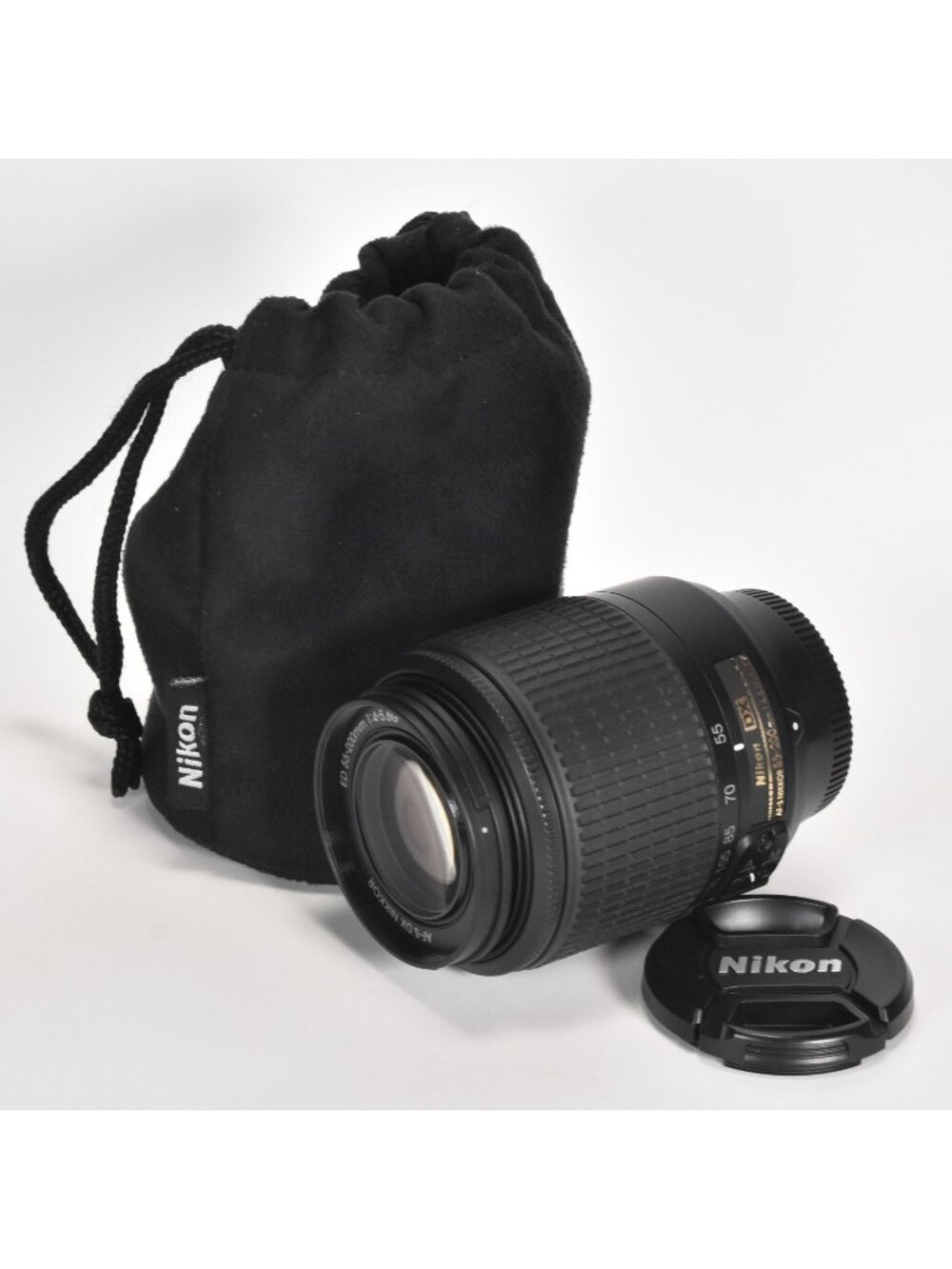 Nikon AF-S DX NIKKOR 55-200mm f/4-5.6G ED Zoom Lens with Bag Mint